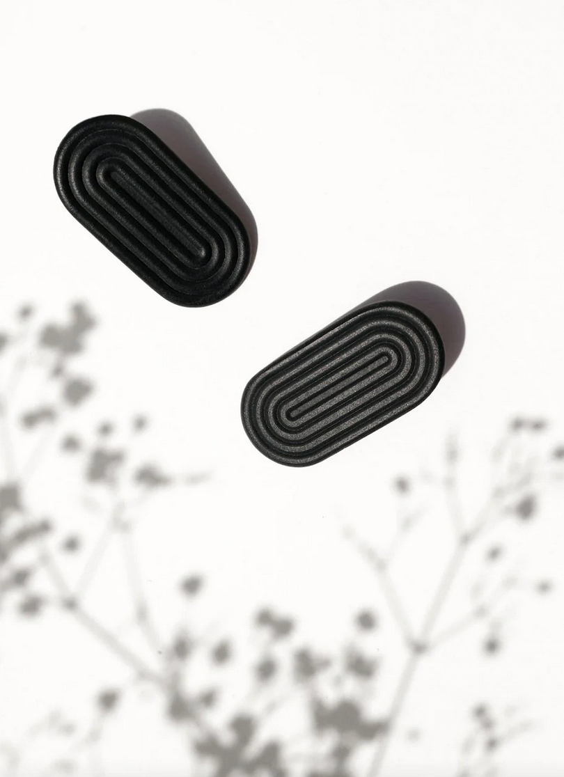 Anni Echo Black - porcelain earrings