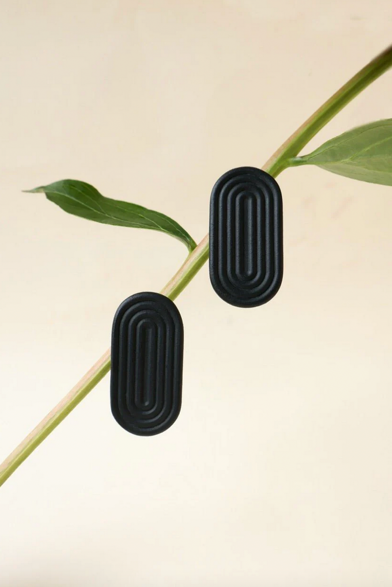 Anni Echo Black - porcelain earrings