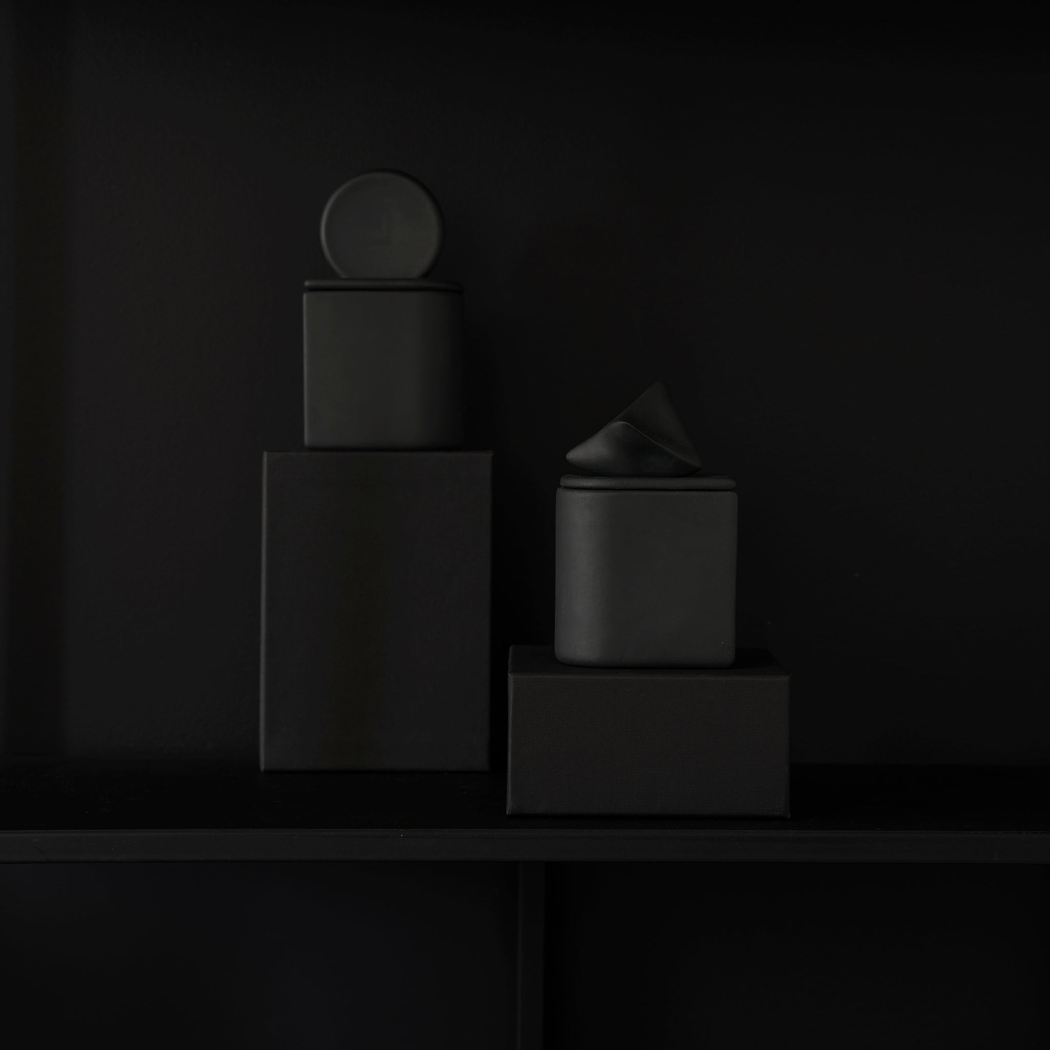 Sunset Black - porcelain candle