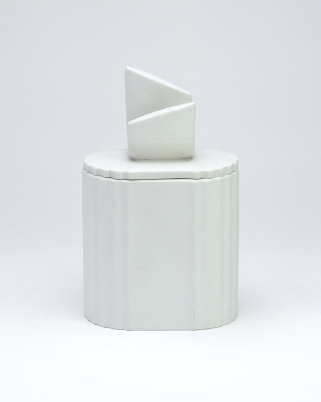 Uneven - porcelain candle