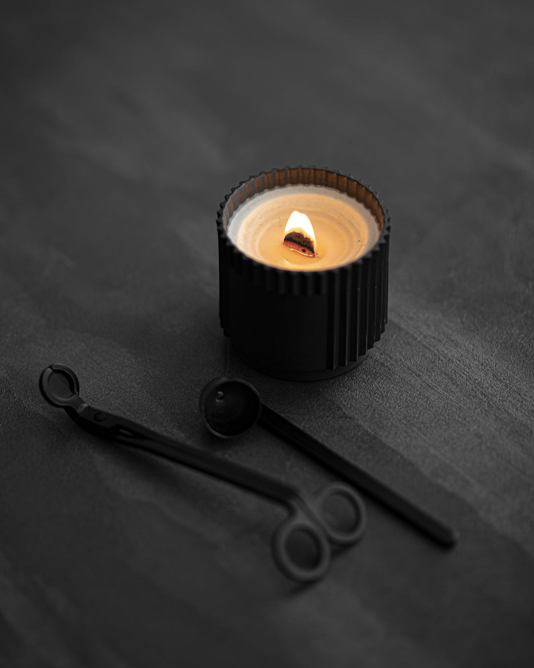 Monumental Black - porcelain candle